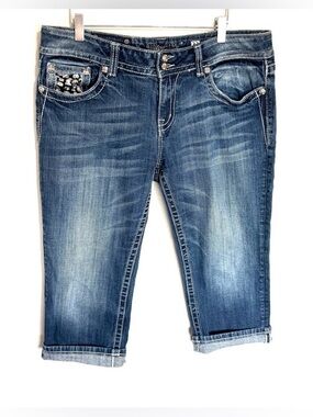 Miss Me Capri Jeans